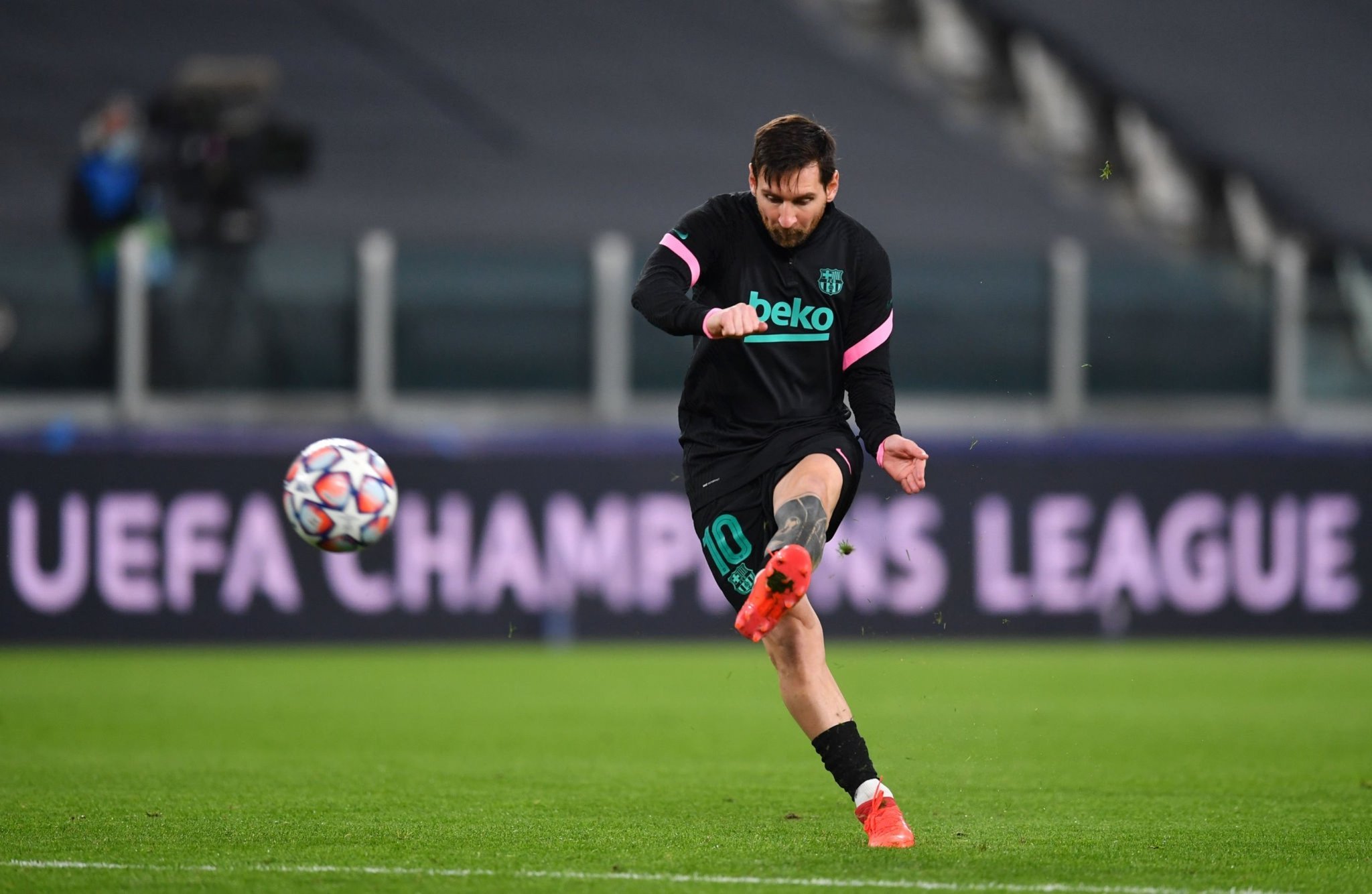 压下弃牌 压下弃牌